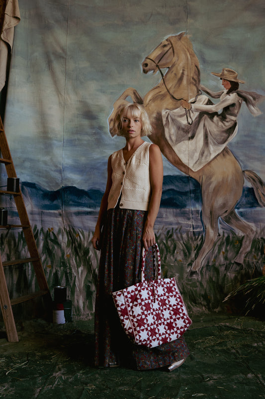 Quilted Lone Star Market Tote in Maple Red